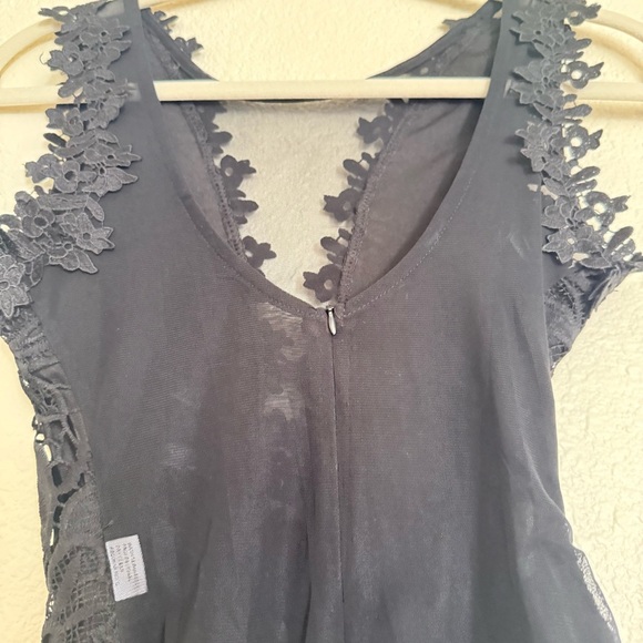 NWOT Bodysuit Women Small See-thru Floral Applique Sleeveless Low Back Black S - Picture 6 of 6